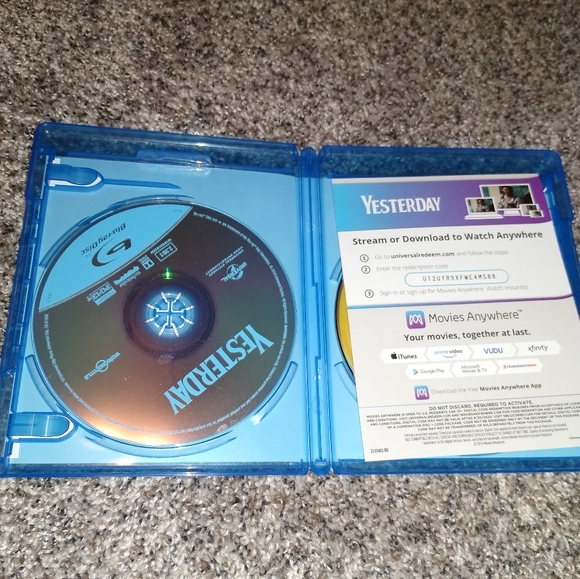 The Beatles 2 Movie DVDs + Blu-Ray Bundle - Picture 5 of 6